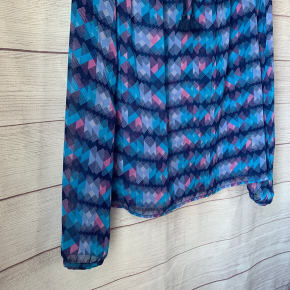 Decree Blue and Pink Abstract Blouse Tassel Tie String Long Sleeve Size Medium - Picture 13 of 15